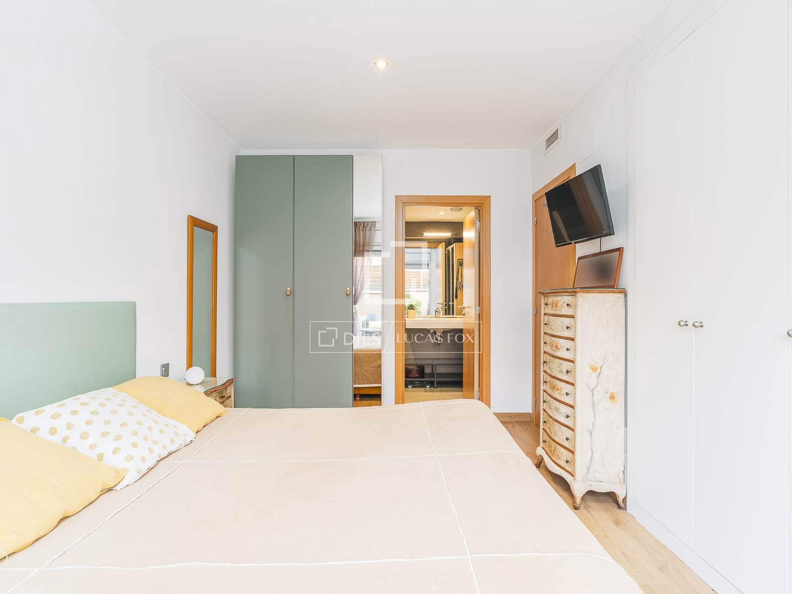 3 sypialnia Apartament na sprzedaż w Miasto Barcelona z basenem garażem - 675 000 € (Ref: 9793639)