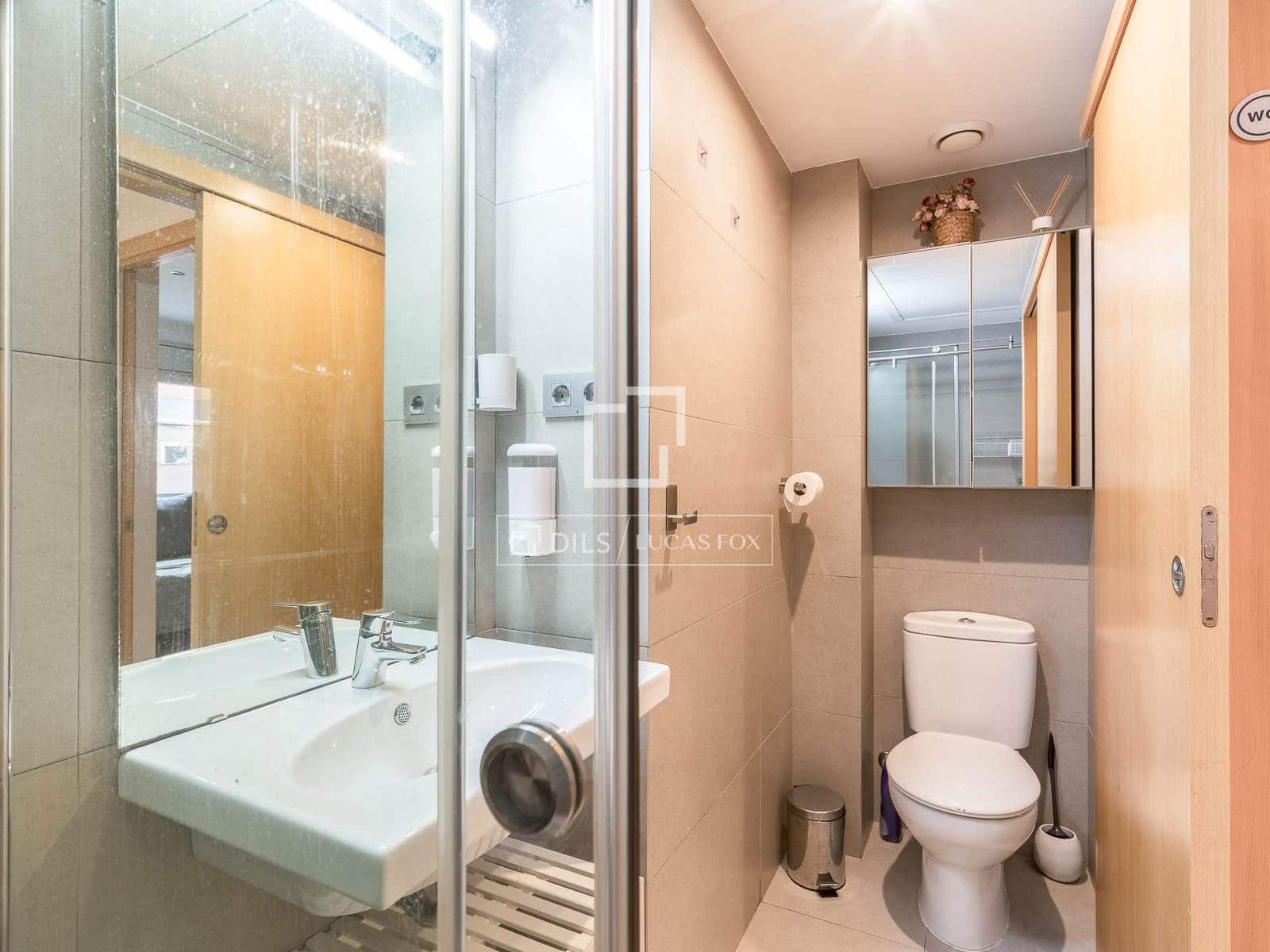 3 sypialnia Apartament na sprzedaż w Miasto Barcelona z basenem garażem - 675 000 € (Ref: 9793639)