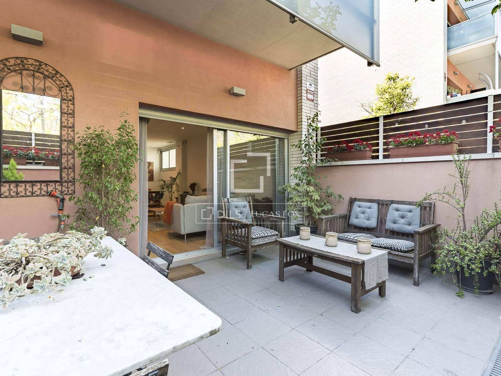 3 sypialnia Apartament na sprzedaż w Miasto Barcelona z basenem garażem - 675 000 € (Ref: 9793639)