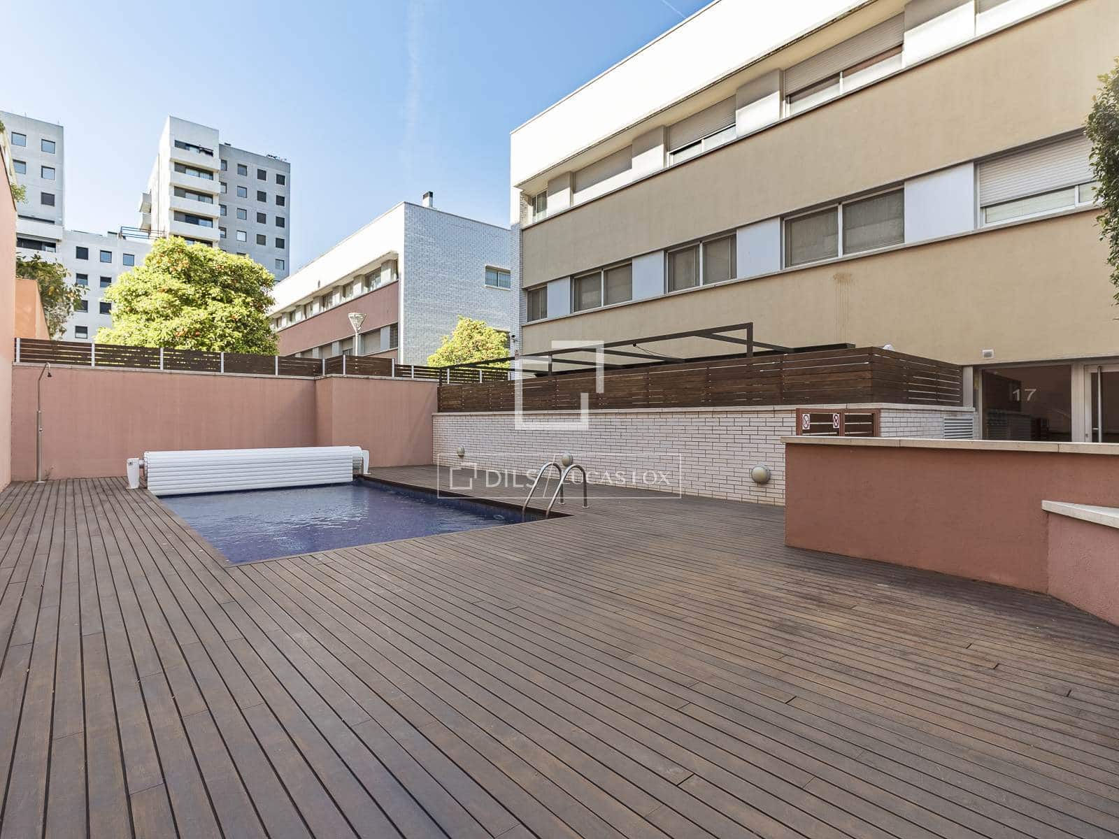 3 sypialnia Apartament na sprzedaż w Miasto Barcelona z basenem garażem - 675 000 € (Ref: 9793639)