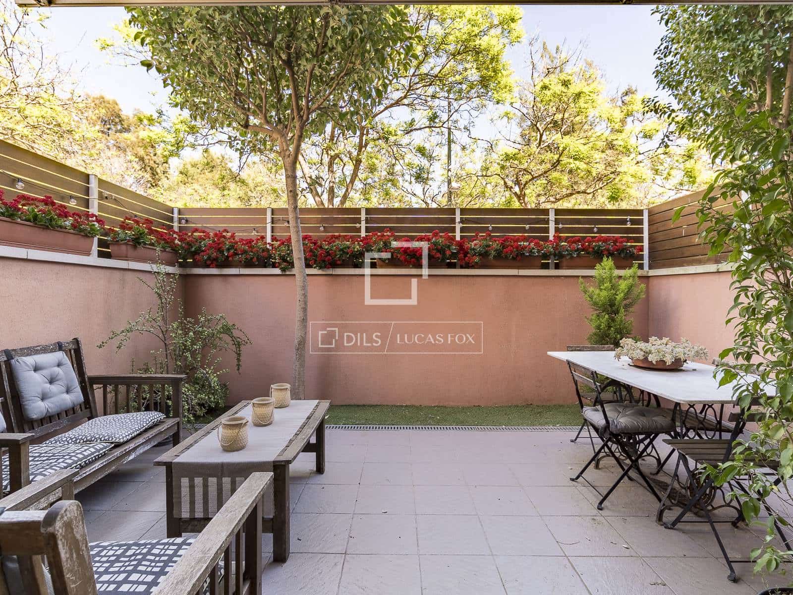 3 sypialnia Apartament na sprzedaż w Miasto Barcelona z basenem garażem - 675 000 € (Ref: 9793639)