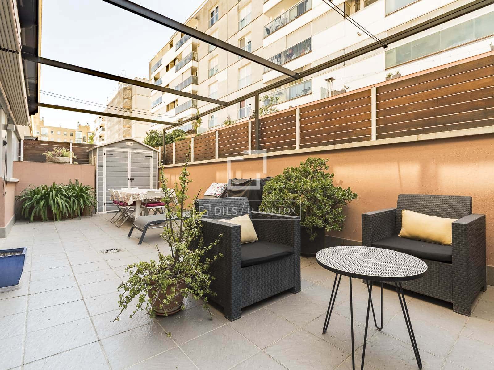 3 sypialnia Apartament na sprzedaż w Miasto Barcelona z basenem garażem - 675 000 € (Ref: 9793639)