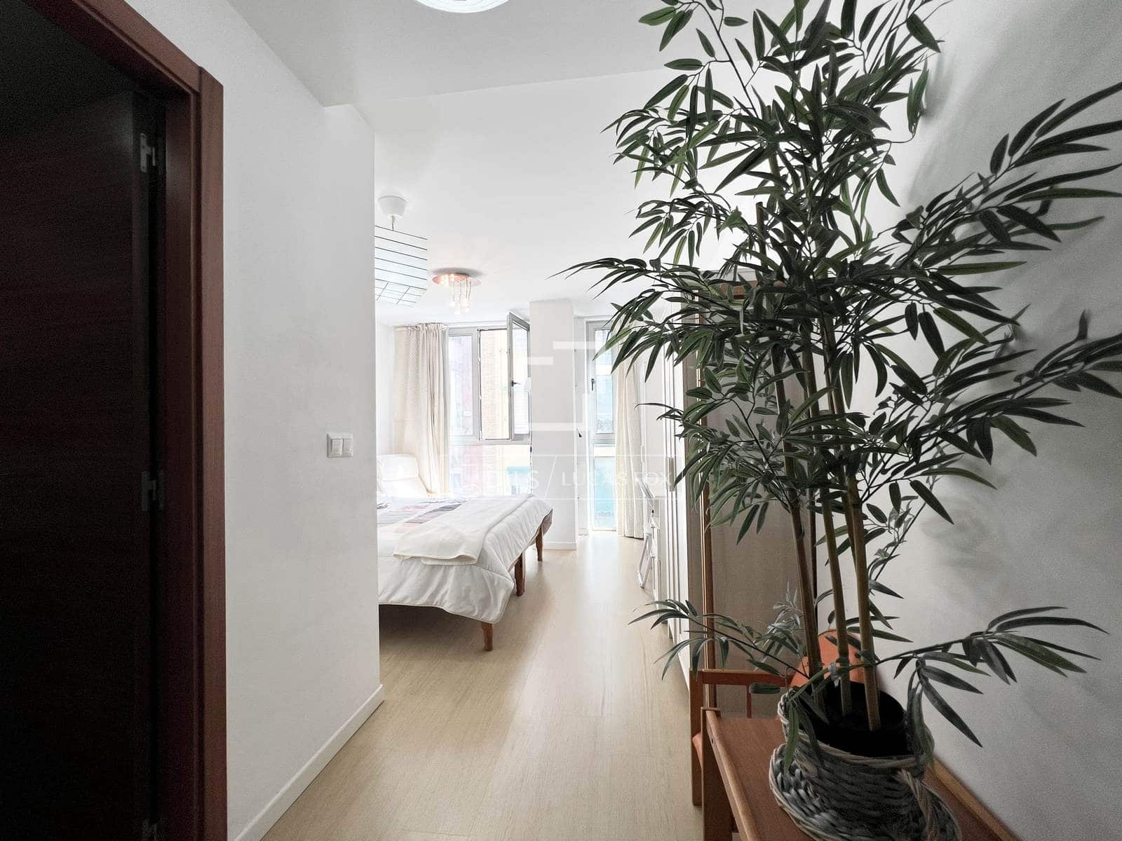 1 slaapkamer Appartement te koop in Alicante stad met zwembad - € 179.000 (Ref: 9793641)