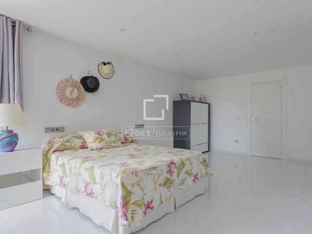 5 makuuhuone Huvila myytävänä paikassa Pozuelo de Alarcón mukana uima-altaan 
autotalli - 1 525 000 € (Ref: 9793643)