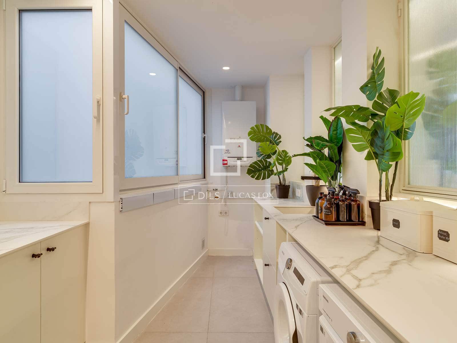 5 sovrum Lägenhet att hyra i Barcelona stad med garage - 8 500 € (Ref: 9795234)