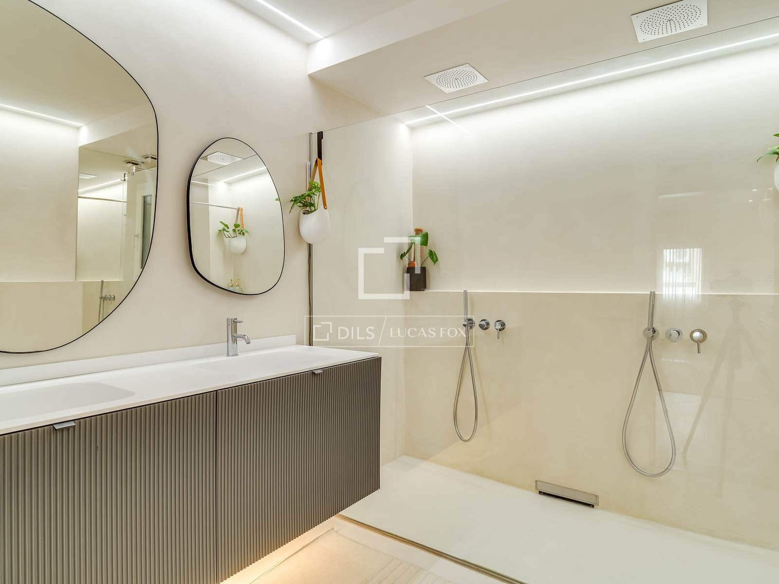 5 sovrum Lägenhet att hyra i Barcelona stad med garage - 8 500 € (Ref: 9795234)