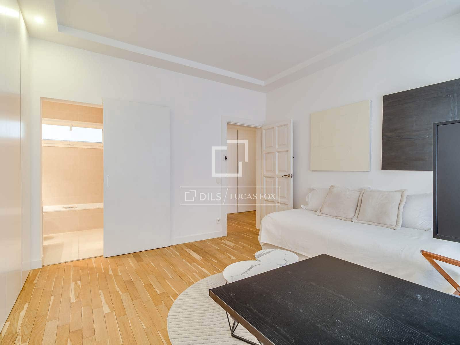5 sovrum Lägenhet att hyra i Barcelona stad med garage - 8 500 € (Ref: 9795234)