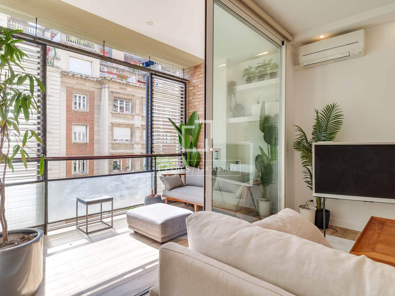 5 sovrum Lägenhet att hyra i Barcelona stad med garage - 8 500 € (Ref: 9795234)