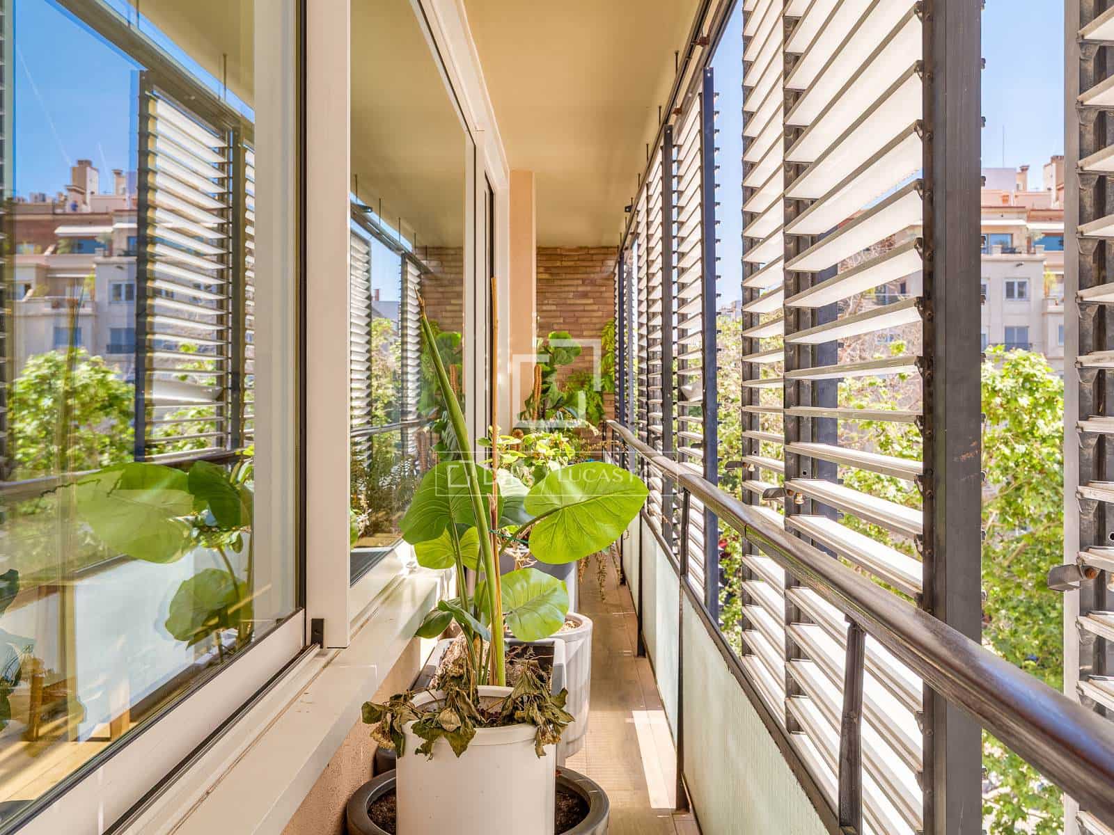 5 sovrum Lägenhet att hyra i Barcelona stad med garage - 8 500 € (Ref: 9795234)