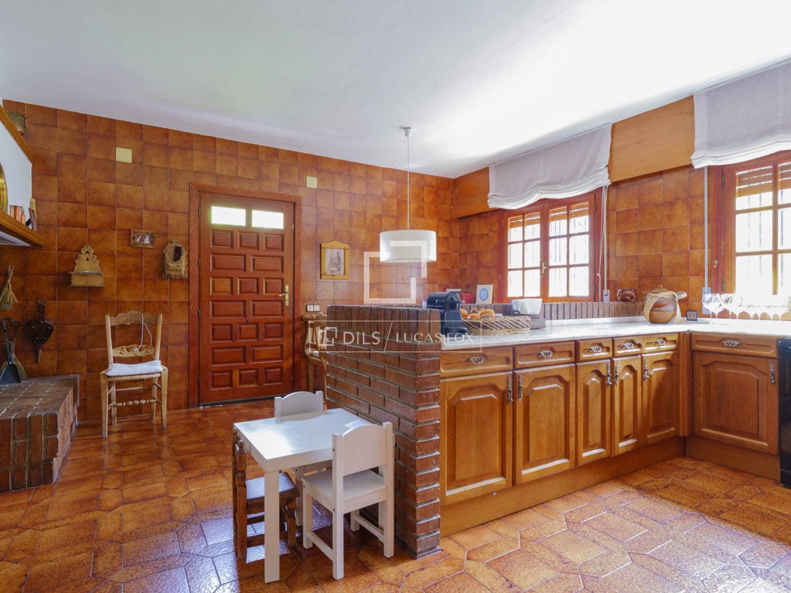 6 soverom Villa til salgs i Boadilla del Monte med svømmebasseng garasje - € 2 100 000 (Ref: 9795236)