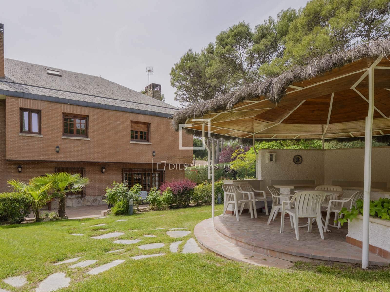 6 soverom Villa til salgs i Boadilla del Monte med svømmebasseng garasje - € 2 100 000 (Ref: 9795236)