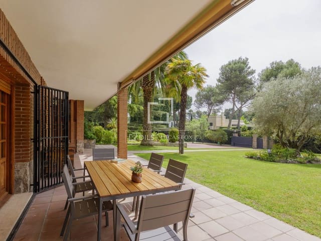 6 soverom Villa til salgs i Boadilla del Monte med svømmebasseng garasje - € 2 100 000 (Ref: 9795236)