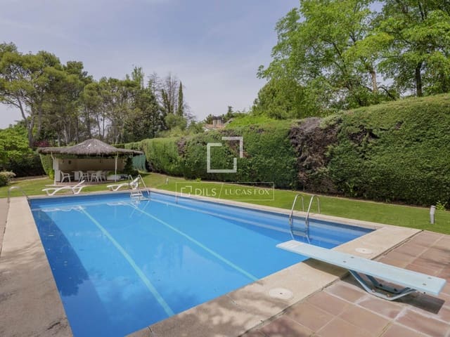 6 soverom Villa til salgs i Boadilla del Monte med svømmebasseng garasje - € 2 100 000 (Ref: 9795236)