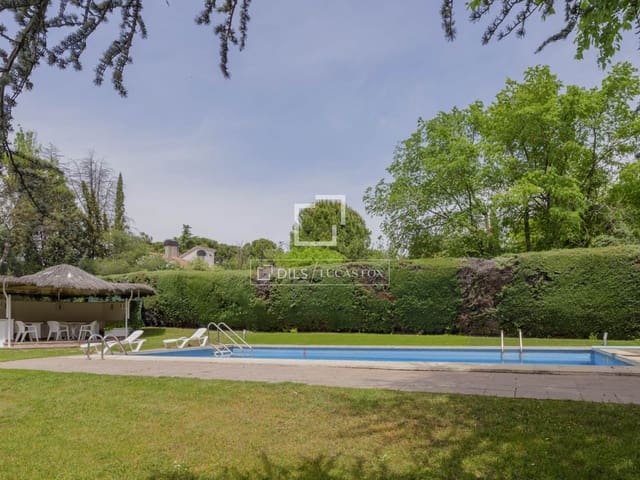 6 soverom Villa til salgs i Boadilla del Monte med svømmebasseng garasje - € 2 100 000 (Ref: 9795236)