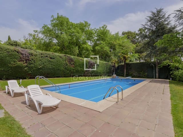 6 soverom Villa til salgs i Boadilla del Monte med svømmebasseng garasje - € 2 100 000 (Ref: 9795236)