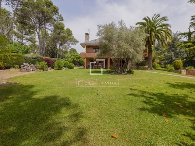 6 soverom Villa til salgs i Boadilla del Monte med svømmebasseng garasje - € 2 100 000 (Ref: 9795236)