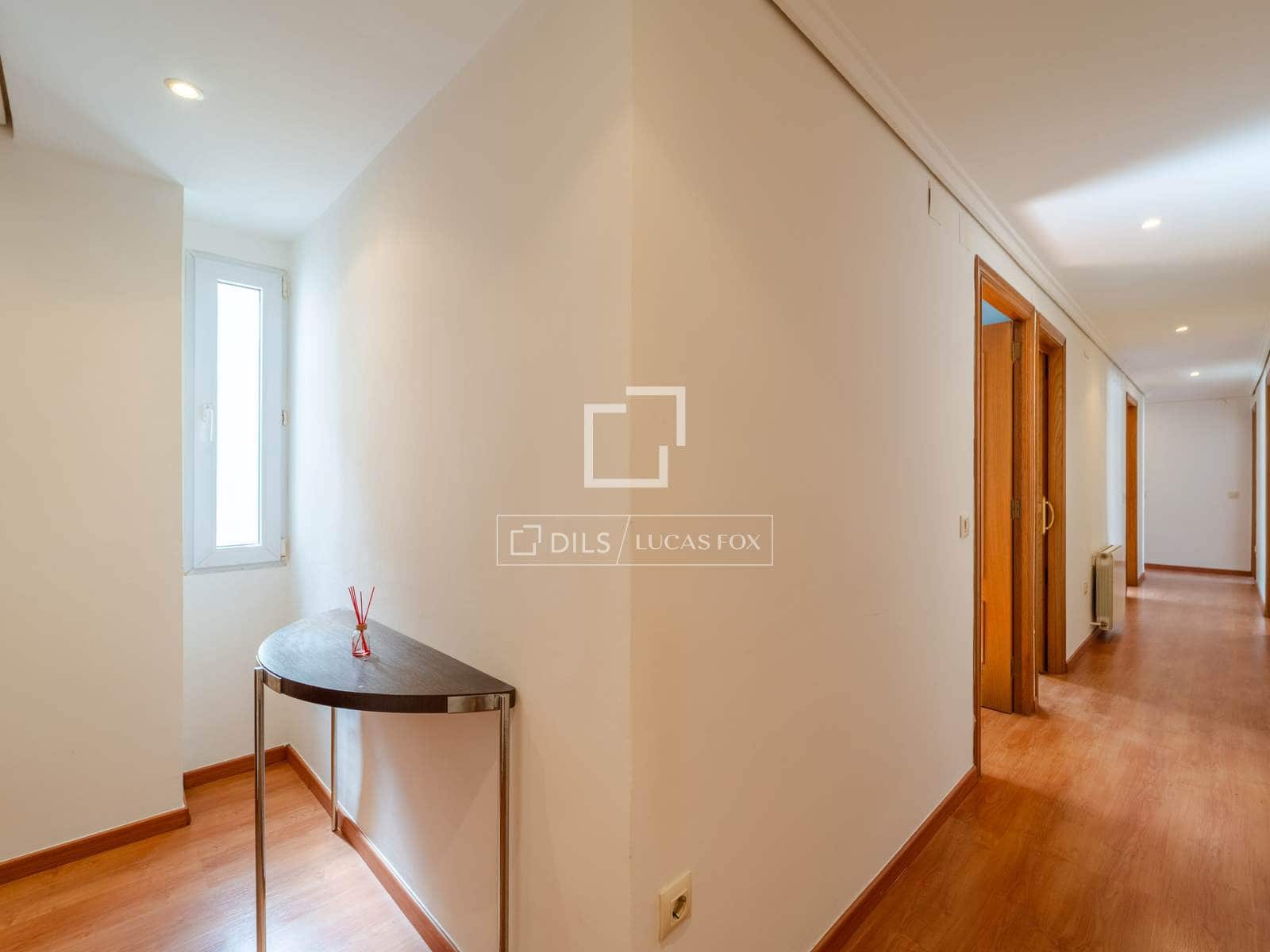 3 sovrum Lägenhet till salu i Valencia stad med garage - 340 000 € (Ref: 9795237)