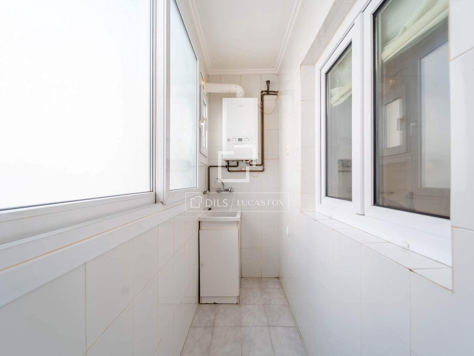 3 sovrum Lägenhet till salu i Valencia stad med garage - 340 000 € (Ref: 9795237)