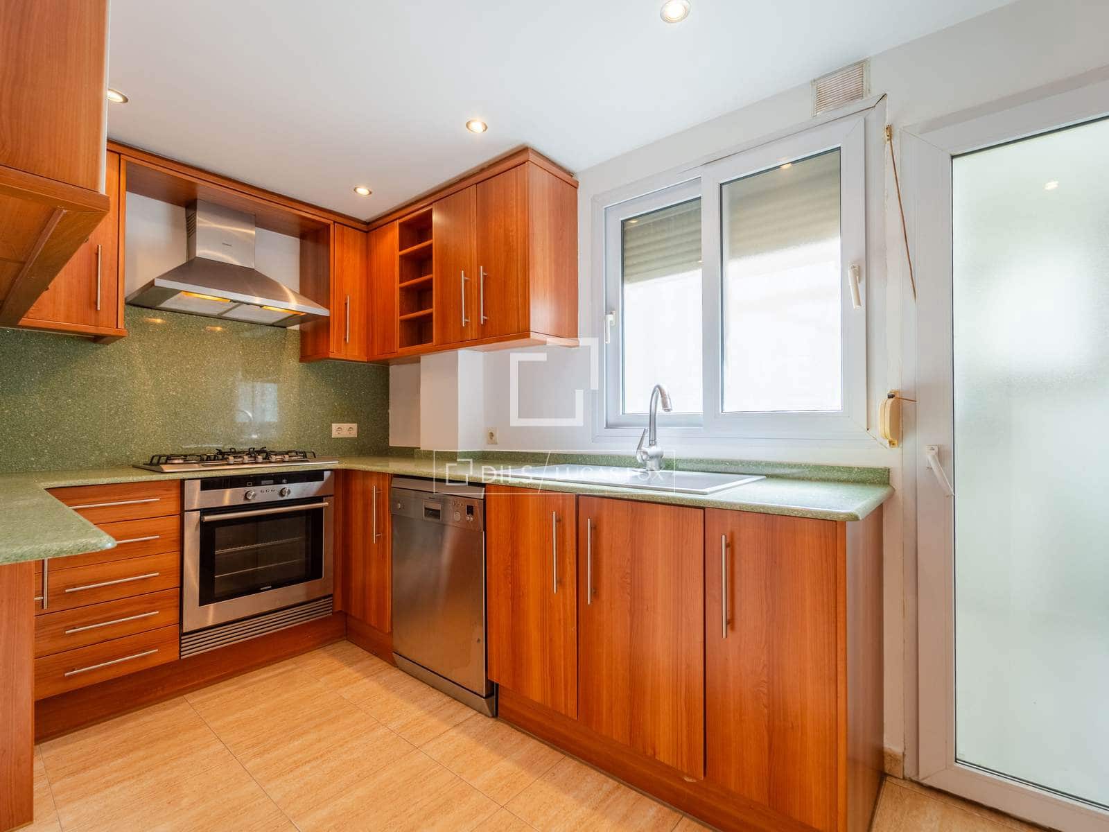 3 sovrum Lägenhet till salu i Valencia stad med garage - 340 000 € (Ref: 9795237)