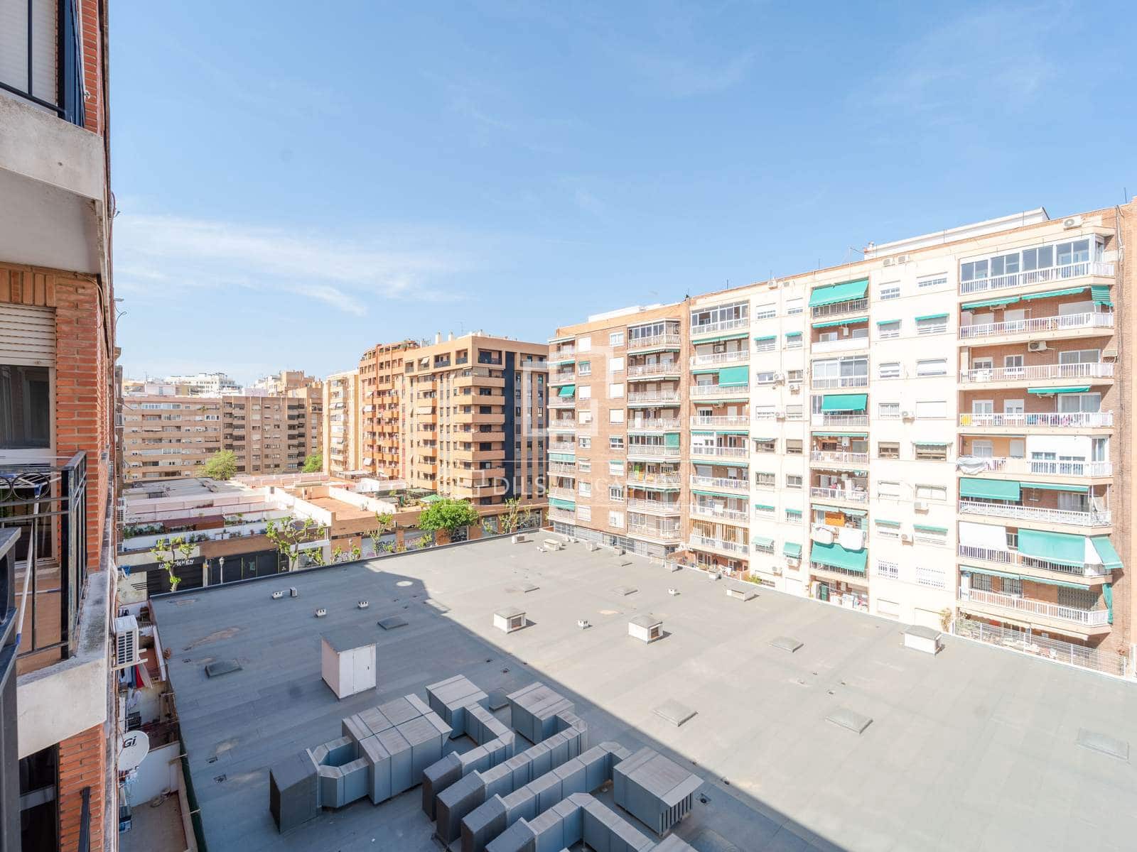 3 sovrum Lägenhet till salu i Valencia stad med garage - 340 000 € (Ref: 9795237)