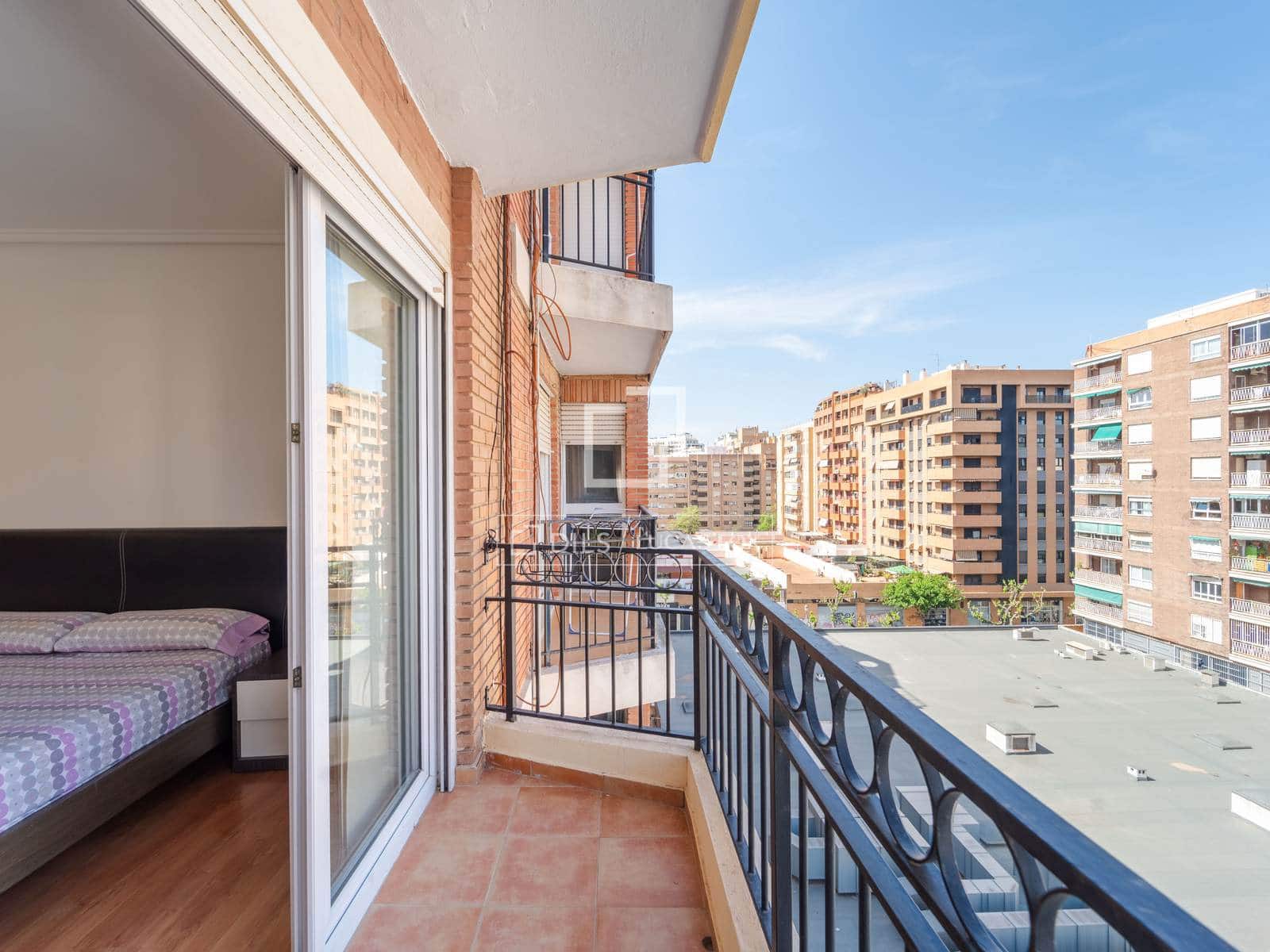 3 sovrum Lägenhet till salu i Valencia stad med garage - 340 000 € (Ref: 9795237)