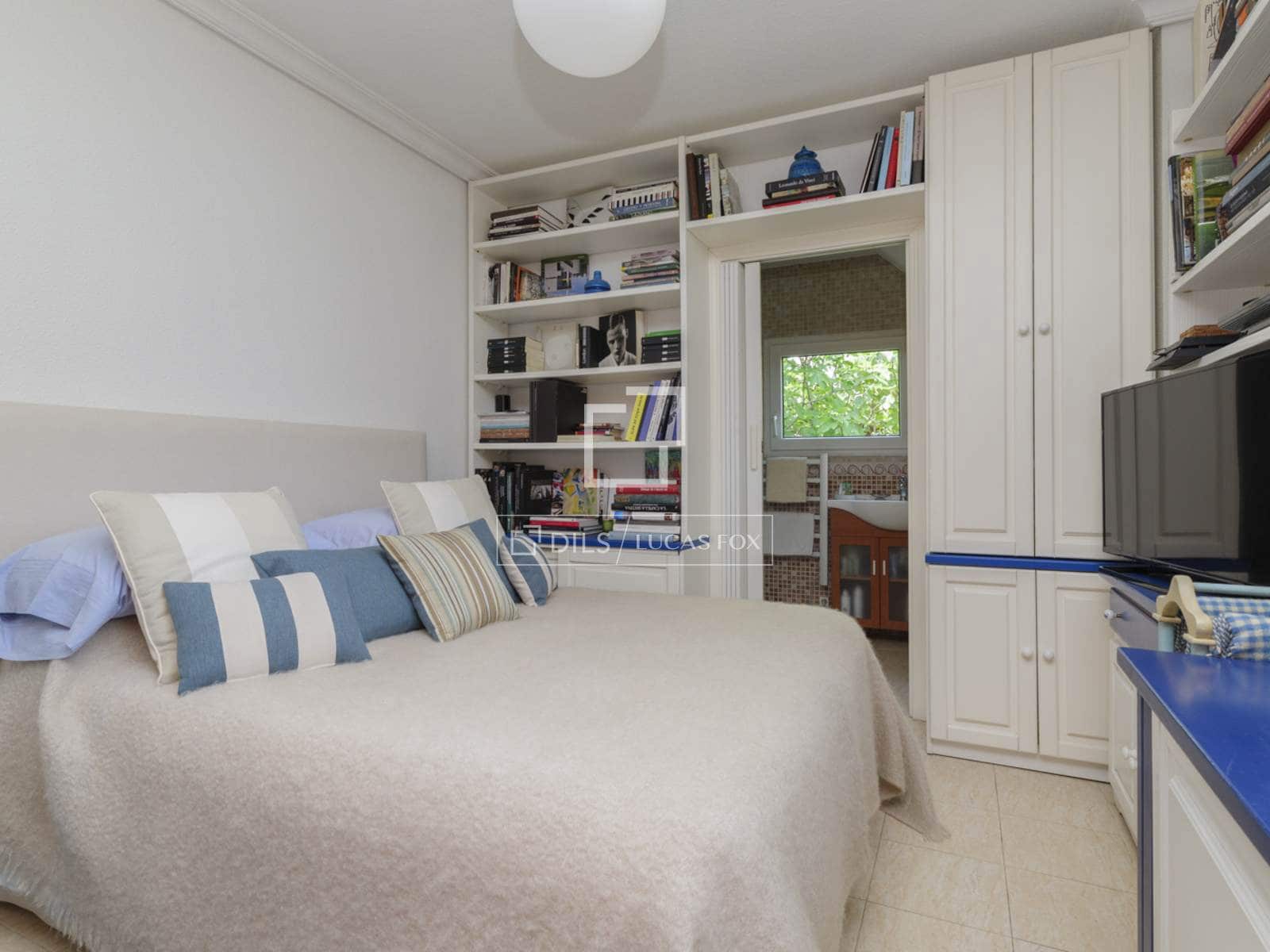 6 bedroom Villa for sale in Pozuelo de Alarcon with pool garage - € 1,650,000 (Ref: 9795238)