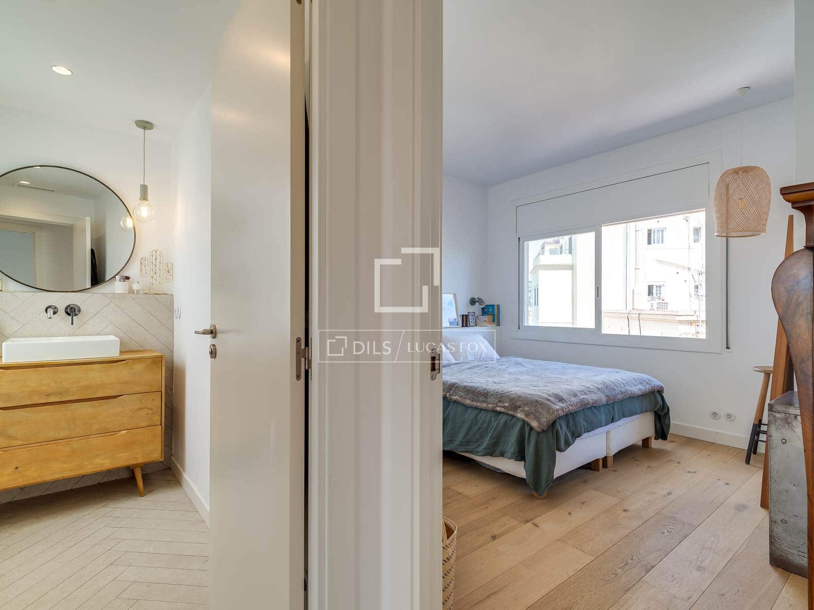 Ático de 3 habitaciones en Barcelona ciudad en venta - 795.000 € (Ref: 9795600)