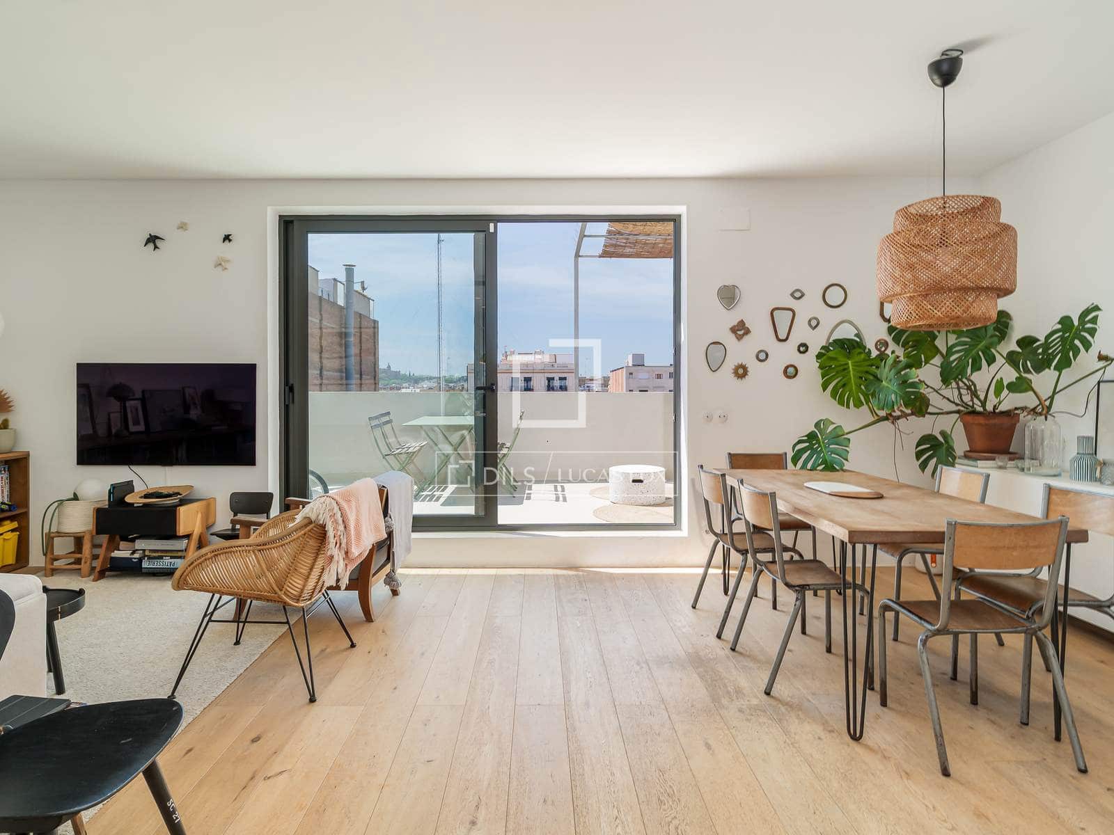 Ático de 3 habitaciones en Barcelona ciudad en venta - 795.000 € (Ref: 9795600)