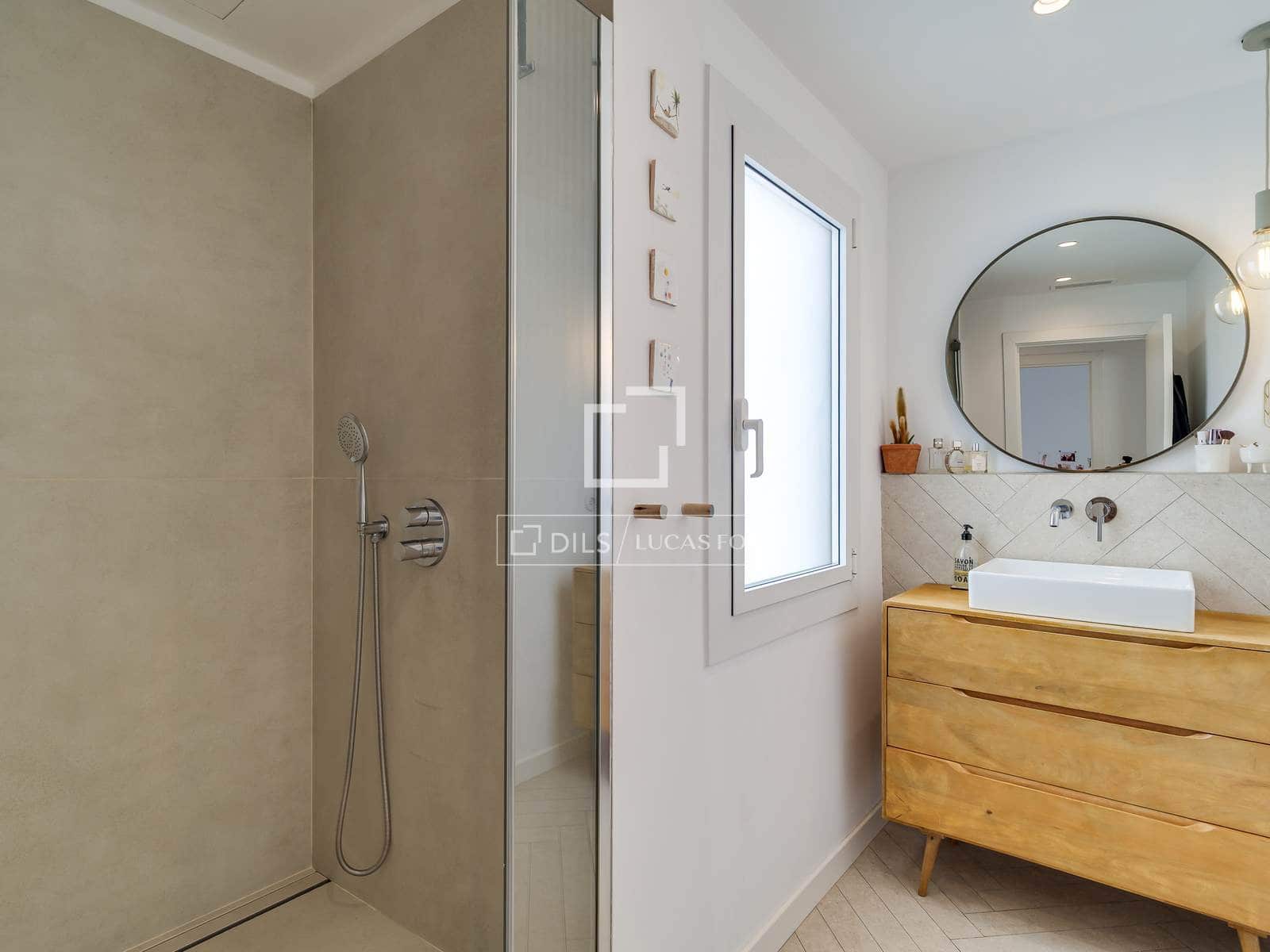 Ático de 3 habitaciones en Barcelona ciudad en venta - 795.000 € (Ref: 9795600)