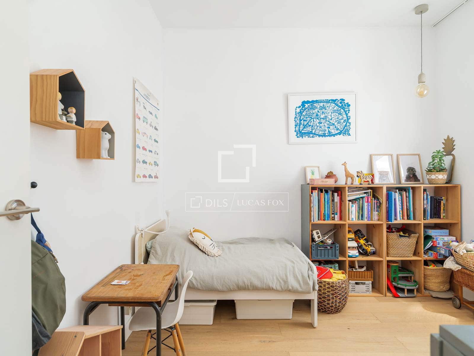 Ático de 3 habitaciones en Barcelona ciudad en venta - 795.000 € (Ref: 9795600)