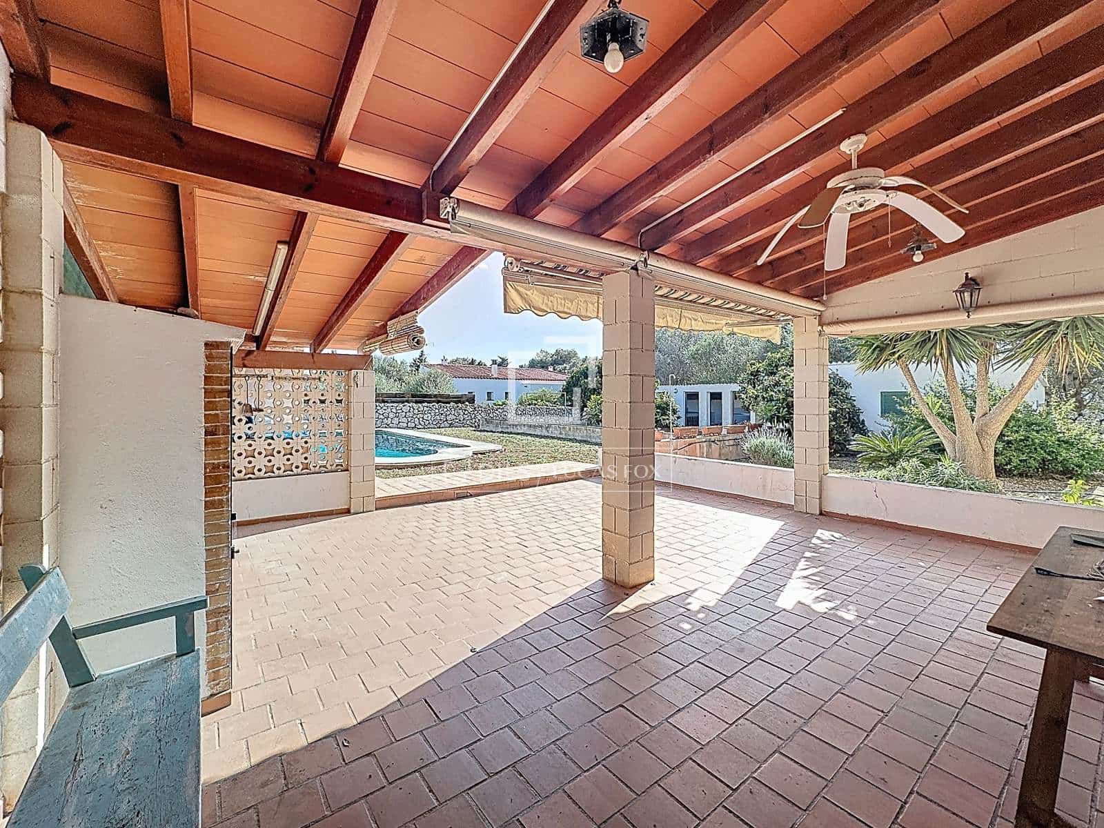 5 sypialnia Willa na sprzedaż w Es Castell z basenem - 690 000 € (Ref: 9795601)