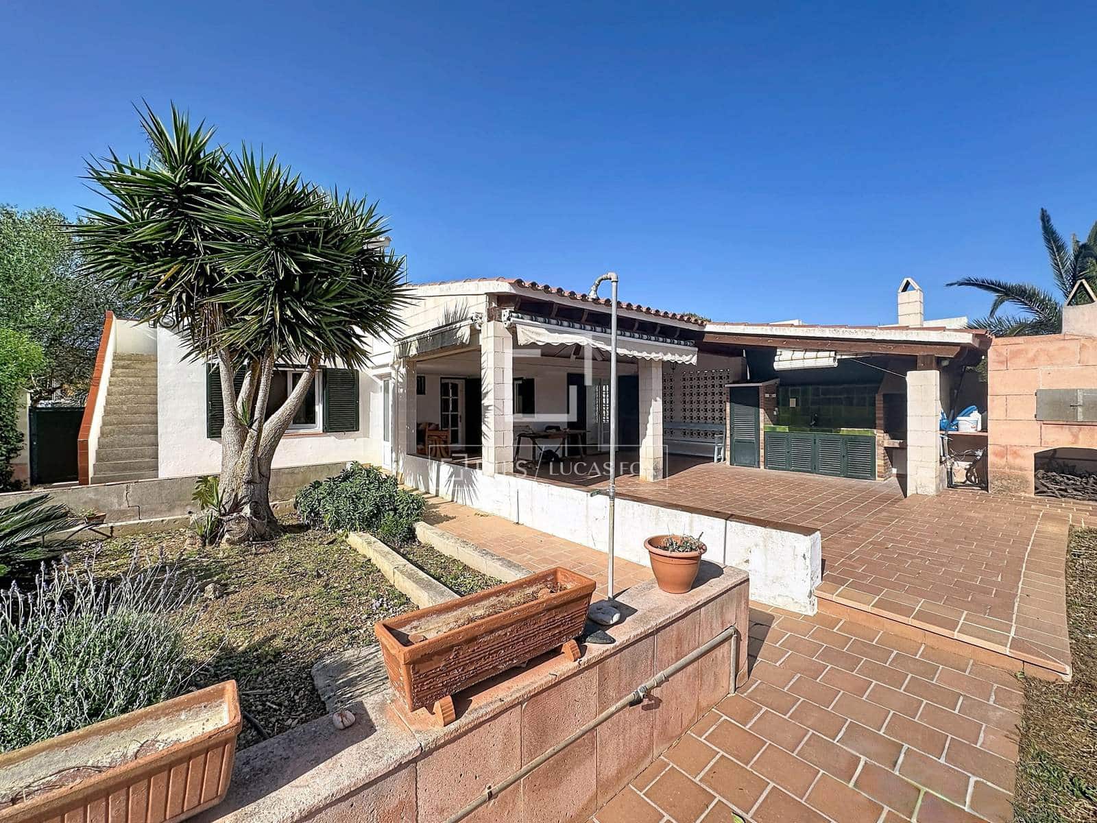 5 sypialnia Willa na sprzedaż w Es Castell z basenem - 690 000 € (Ref: 9795601)