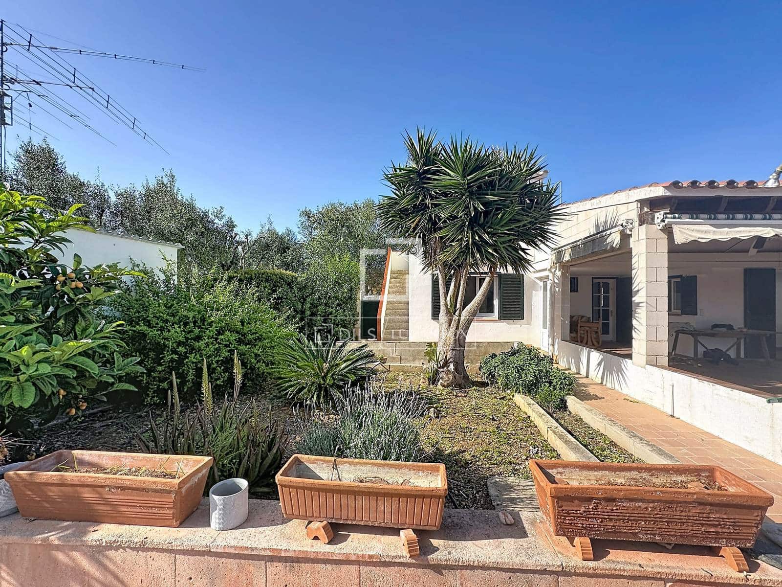 5 sypialnia Willa na sprzedaż w Es Castell z basenem - 690 000 € (Ref: 9795601)