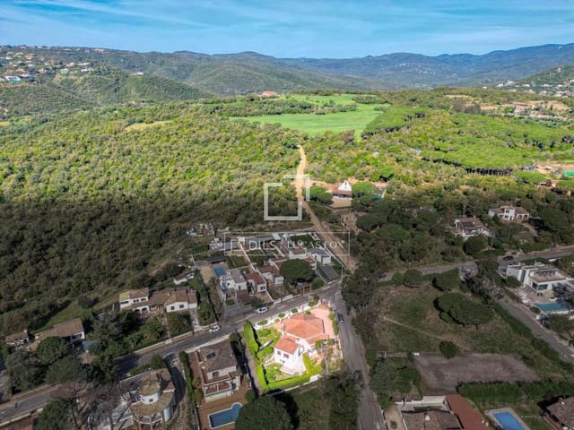 4 makuuhuone Huvila myytävänä paikassa Platja d'Aro, Castell-Platja d'Aro mukana 
autotalli - 870 000 € (Ref: 9795772)