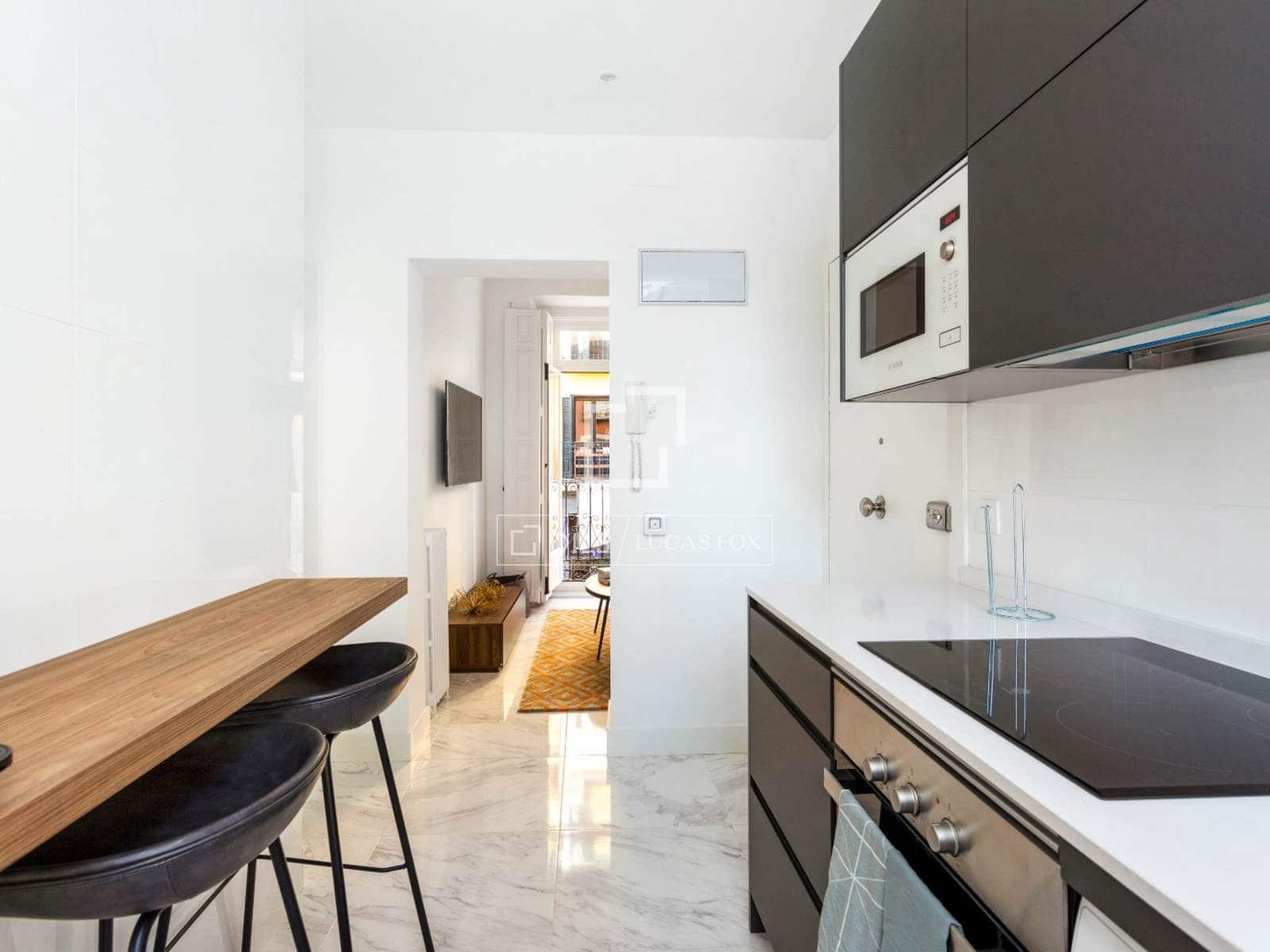 2 sovrum Lägenhet att hyra i Madrid stad - 2 500 € (Ref: 9795773)