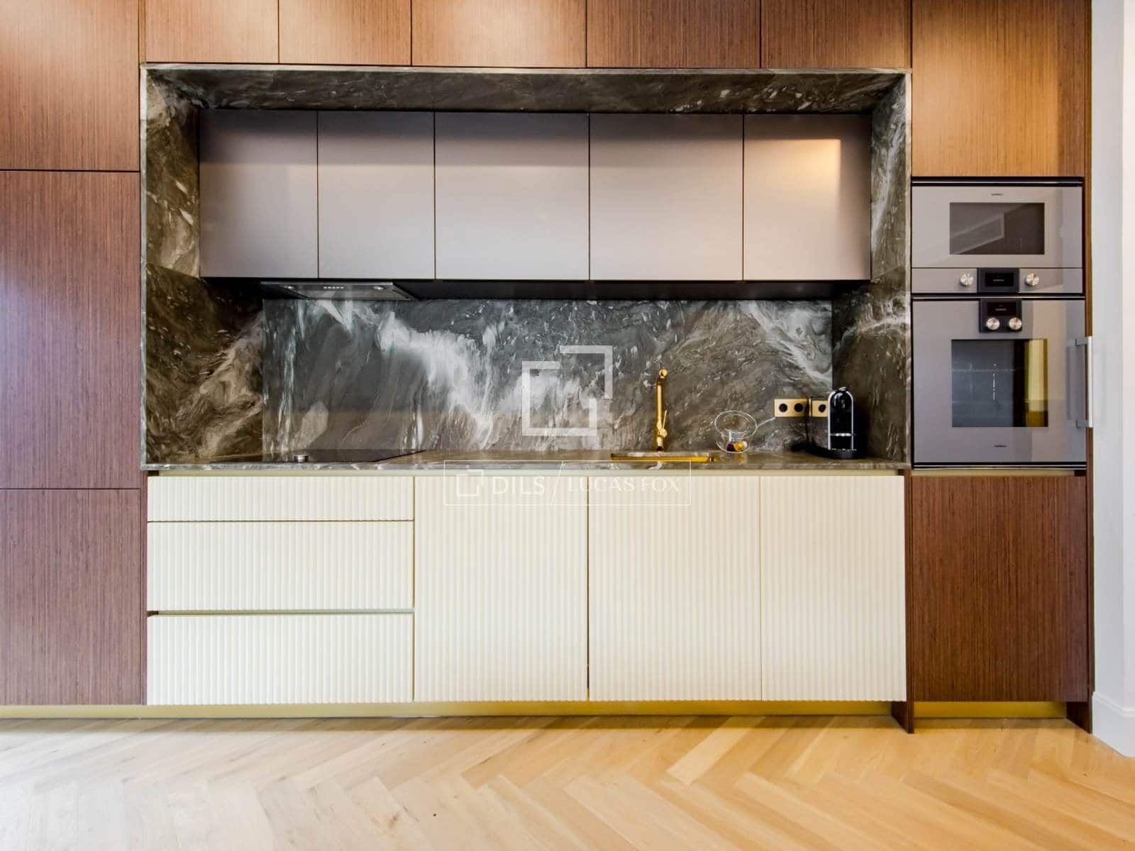 Penthouse de 2 chambres à louer à Madrid ville - 10 000 € (Ref: 9797428)