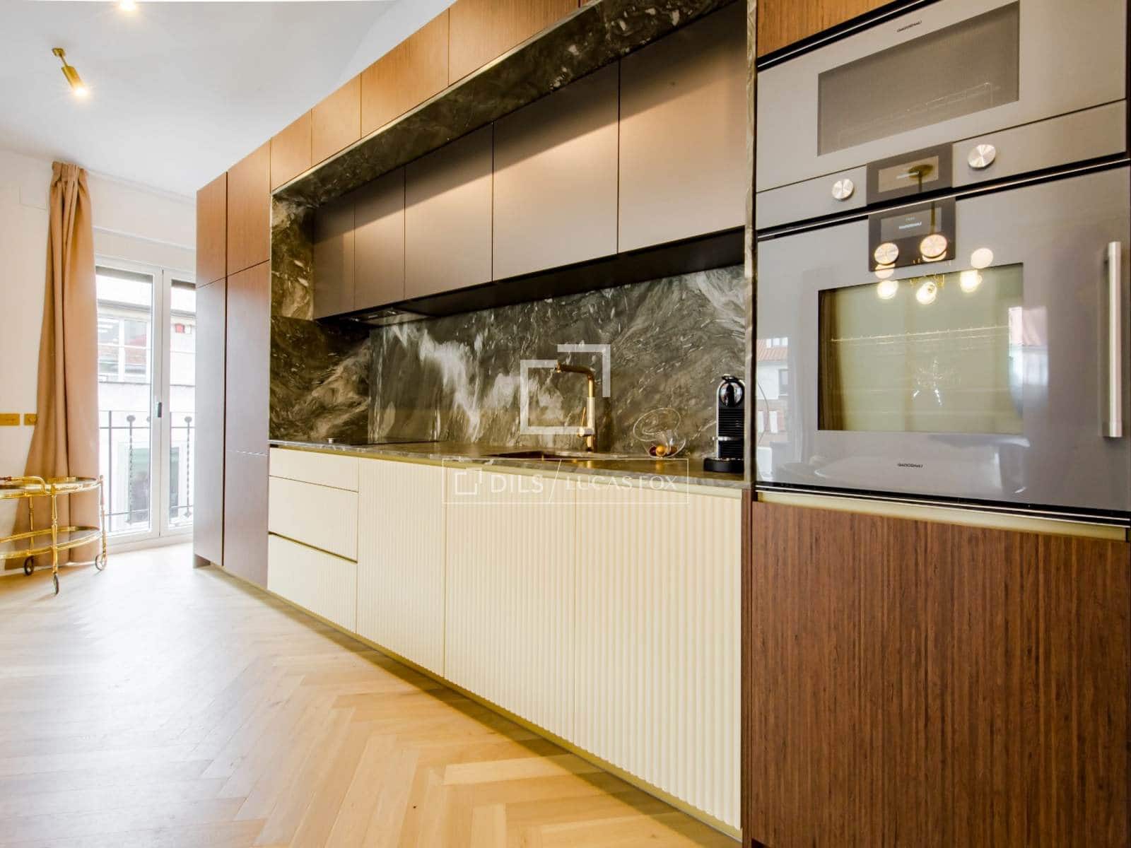 Penthouse de 2 chambres à louer à Madrid ville - 10 000 € (Ref: 9797428)