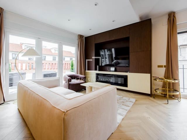 Penthouse de 2 chambres à louer à Madrid ville - 10 000 € (Ref: 9797428)