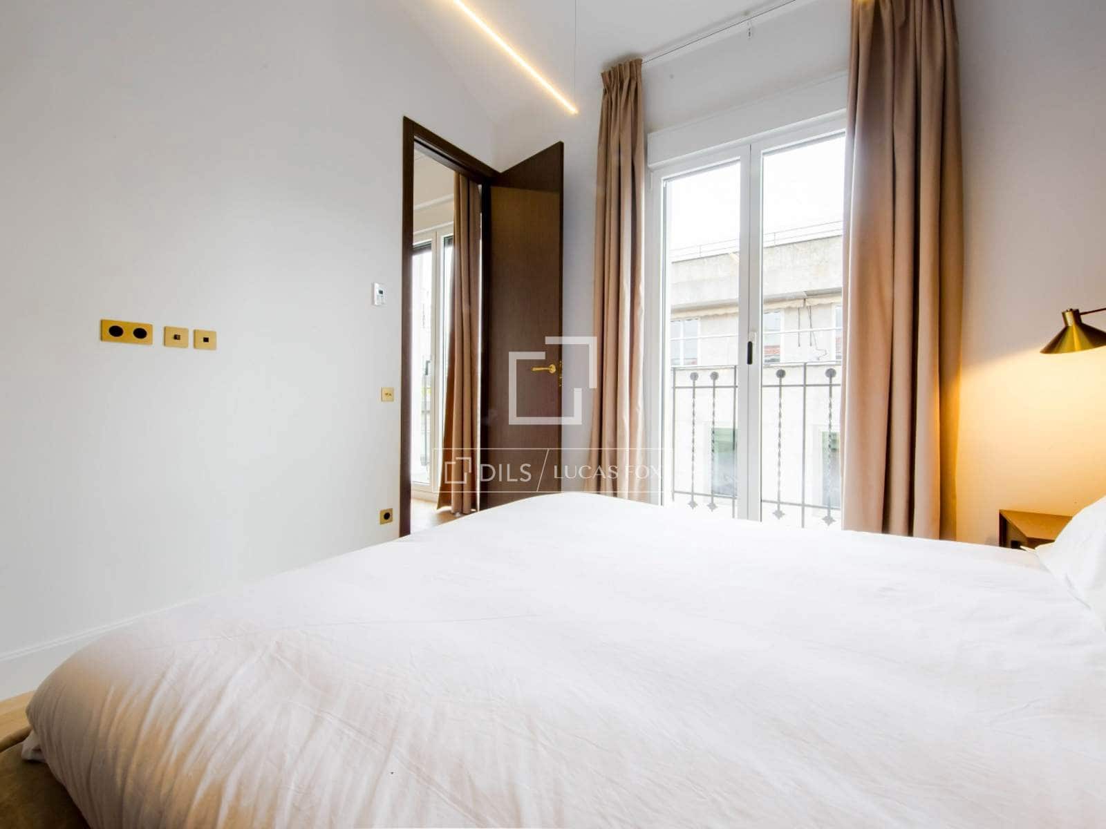 Penthouse de 2 chambres à louer à Madrid ville - 10 000 € (Ref: 9797428)