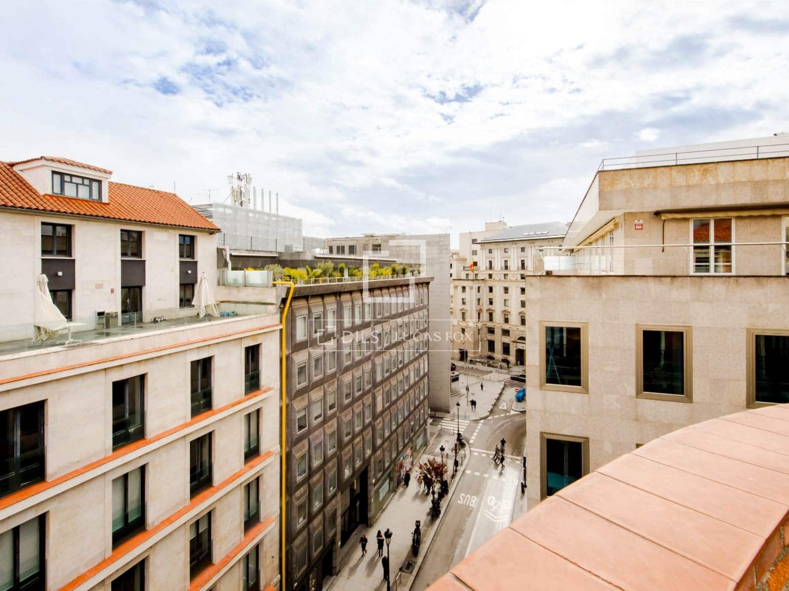 Penthouse de 2 chambres à louer à Madrid ville - 10 000 € (Ref: 9797428)