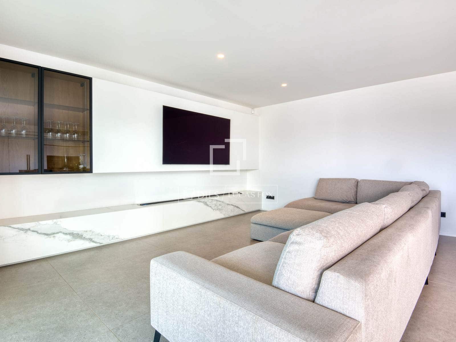 5 sypialnia Willa na sprzedaż w Santa Cristina d'Aro z basenem garażem - 2 325 000 € (Ref: 9797429)