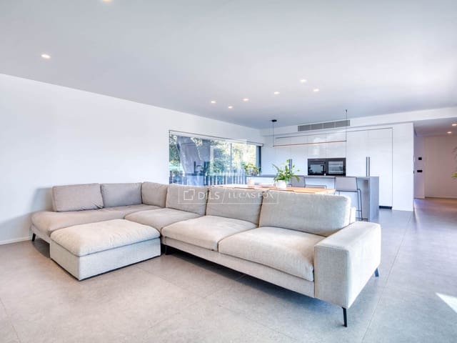 5 sypialnia Willa na sprzedaż w Santa Cristina d'Aro z basenem garażem - 2 325 000 € (Ref: 9797429)