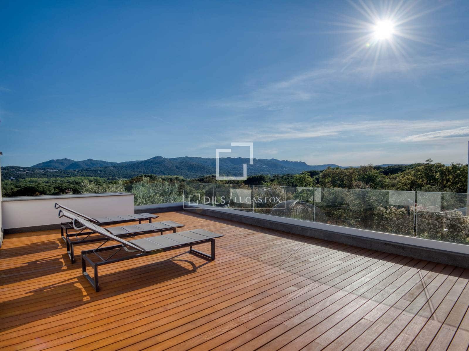 5 sypialnia Willa na sprzedaż w Santa Cristina d'Aro z basenem garażem - 2 325 000 € (Ref: 9797429)