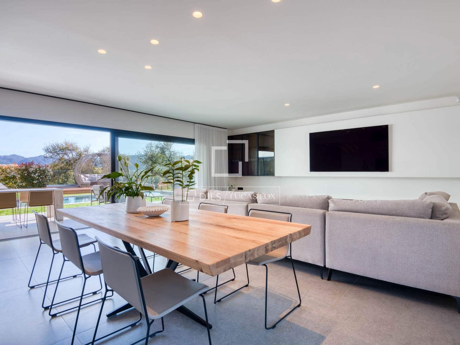 5 sypialnia Willa na sprzedaż w Santa Cristina d'Aro z basenem garażem - 2 325 000 € (Ref: 9797429)