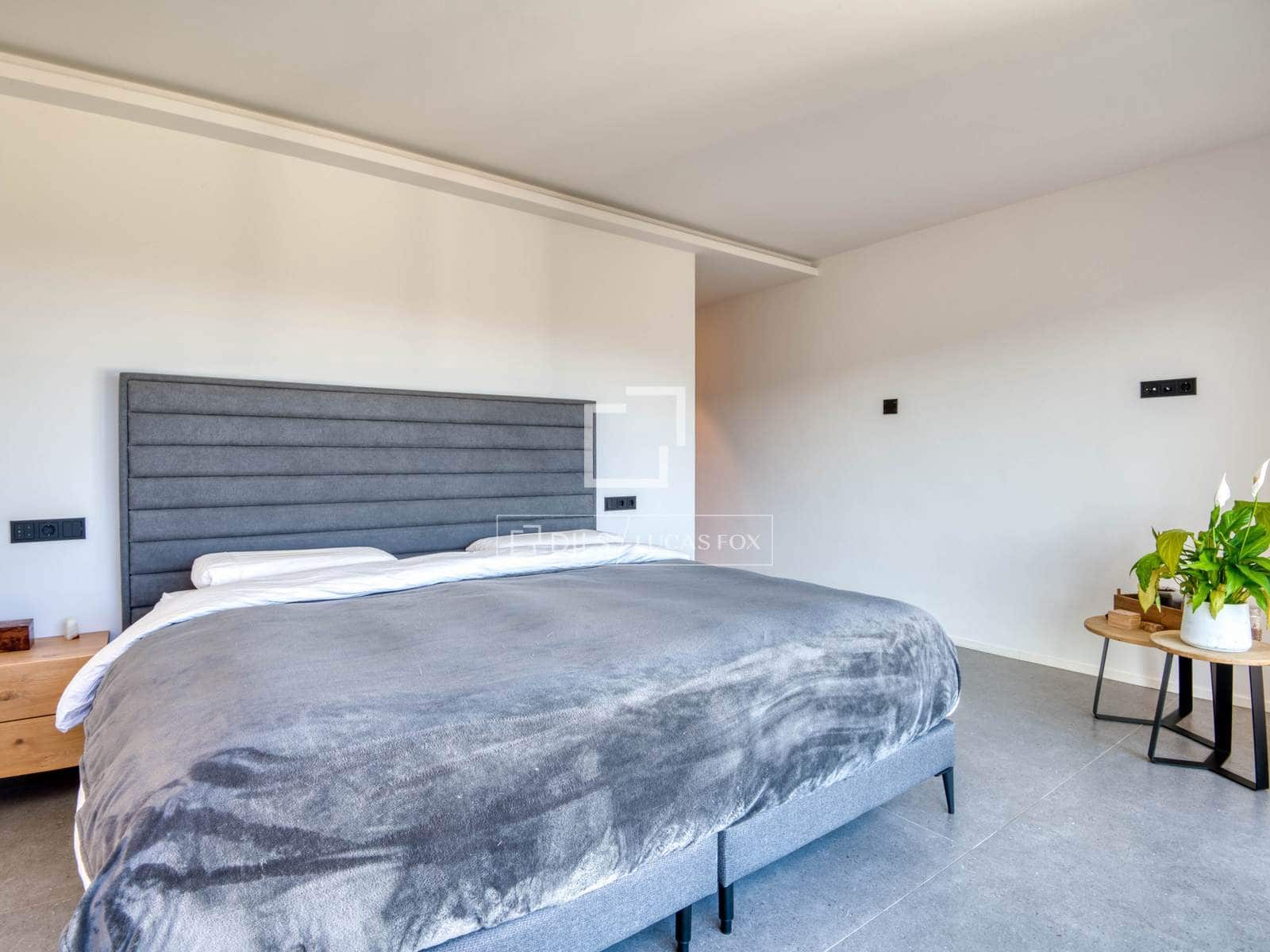 5 sypialnia Willa na sprzedaż w Santa Cristina d'Aro z basenem garażem - 2 325 000 € (Ref: 9797429)