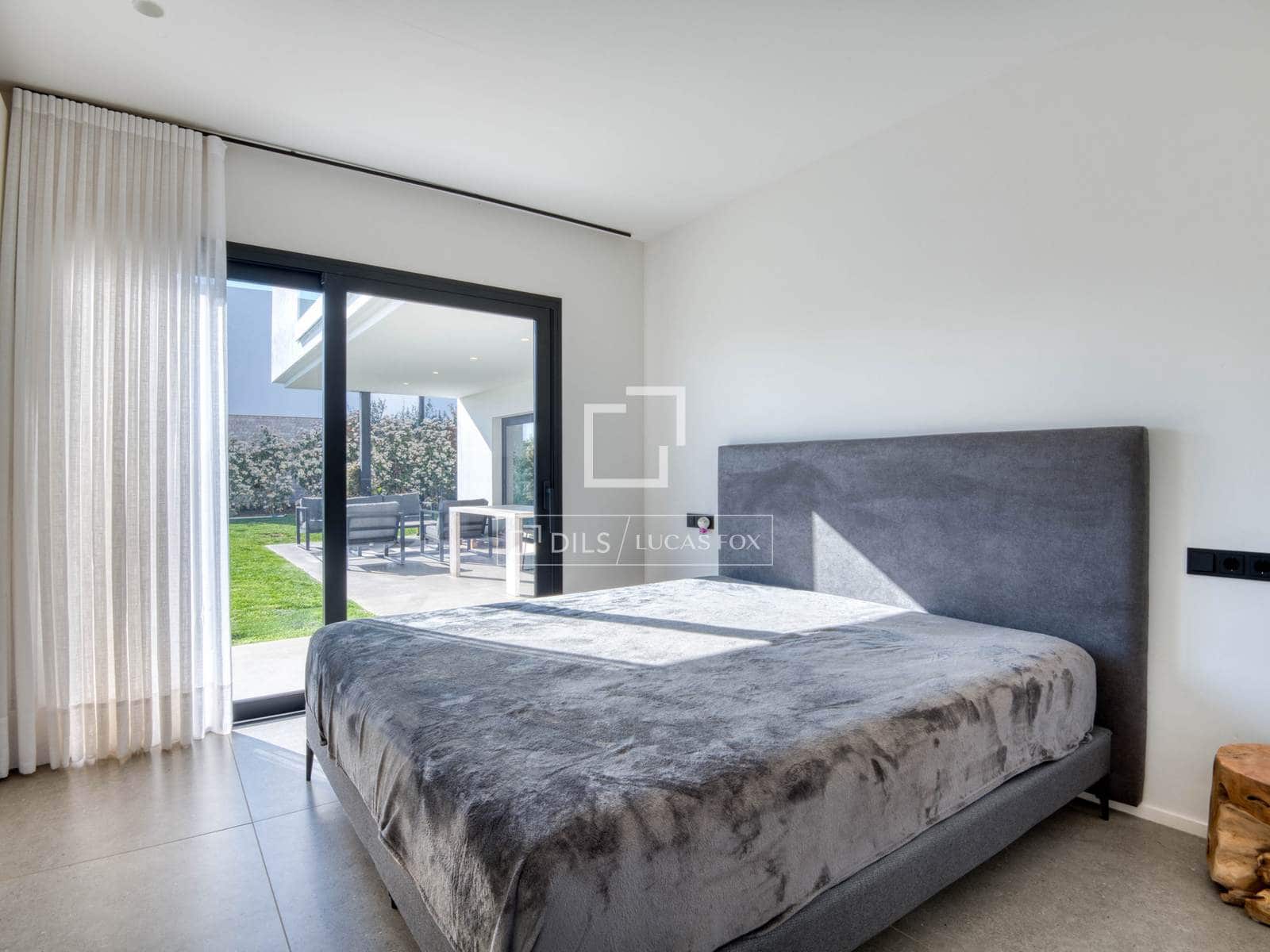 5 sypialnia Willa na sprzedaż w Santa Cristina d'Aro z basenem garażem - 2 325 000 € (Ref: 9797429)