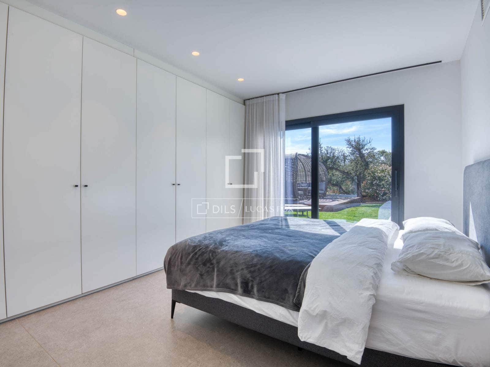 5 sypialnia Willa na sprzedaż w Santa Cristina d'Aro z basenem garażem - 2 325 000 € (Ref: 9797429)