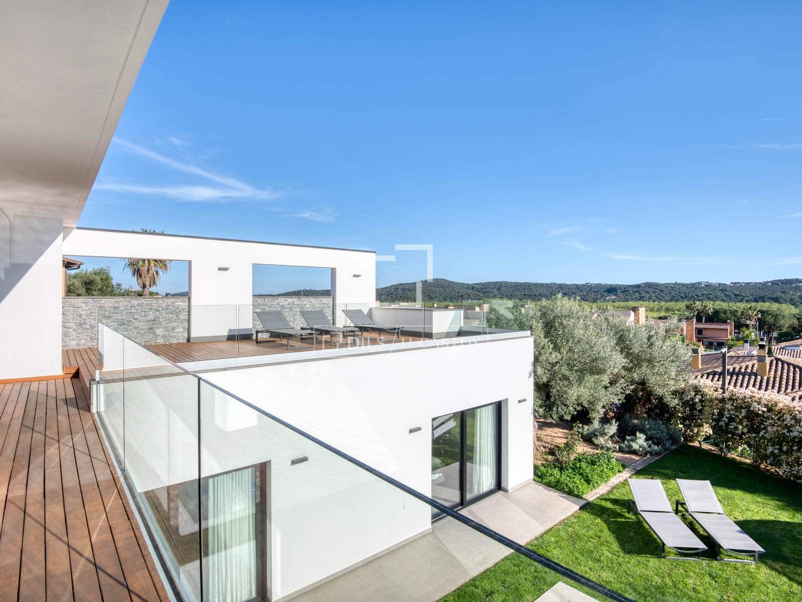 5 sypialnia Willa na sprzedaż w Santa Cristina d'Aro z basenem garażem - 2 325 000 € (Ref: 9797429)