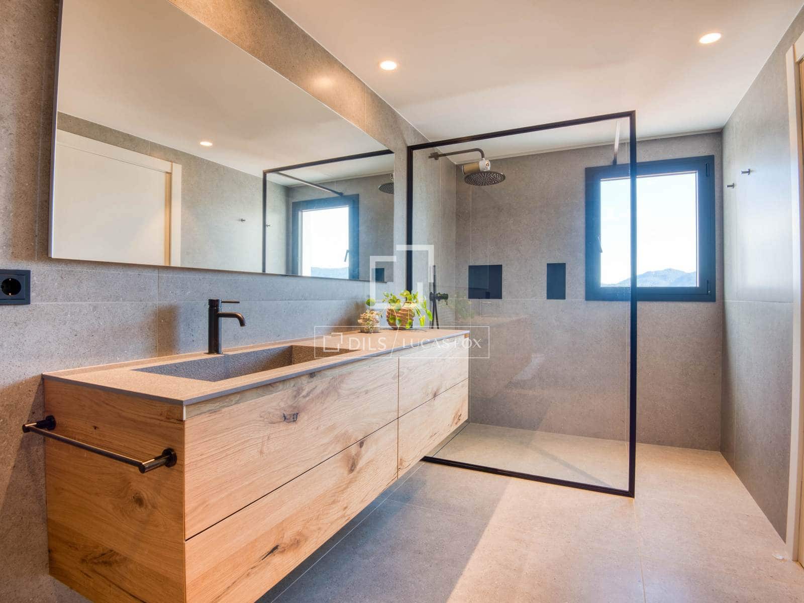 5 sypialnia Willa na sprzedaż w Santa Cristina d'Aro z basenem garażem - 2 325 000 € (Ref: 9797429)