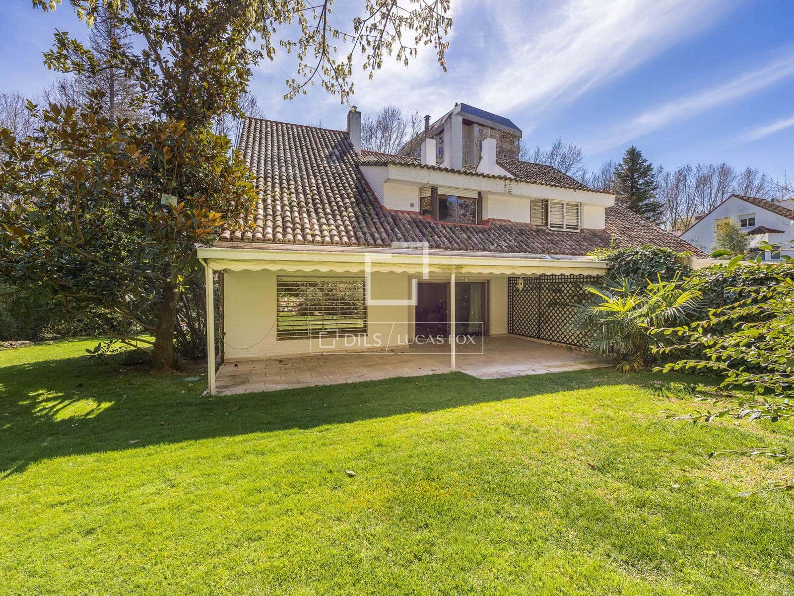 6 sypialnia Willa na sprzedaż w Miasto Madryt z basenem garażem - 2 700 000 € (Ref: 9798113)